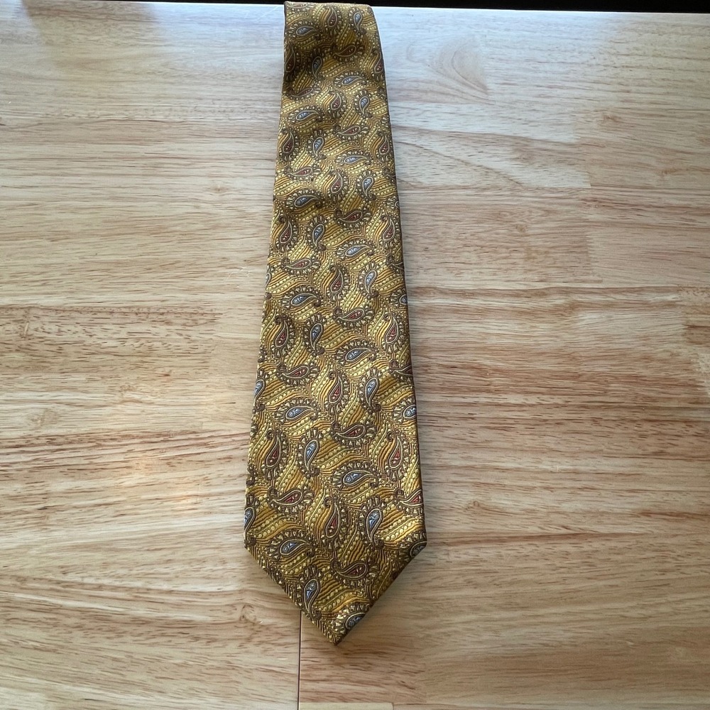 Robert Talbott Seven Fold Silk Tie Gold Paisley Rochester Big & Tall 4x64 12/40
